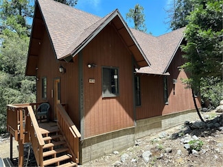 40235 Valley of The Falls Dr, Forest Falls, CA 92339