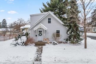 101 S 8th St, River Falls, WI 54022