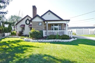 340 Two Mile Creek Rd, Tonawanda, NY 14150