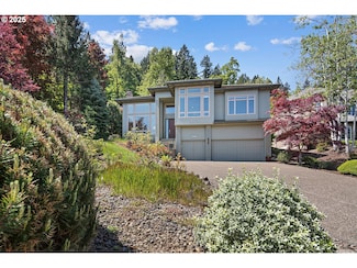17514 Brookhurst Dr, Lake Oswego, OR 97034