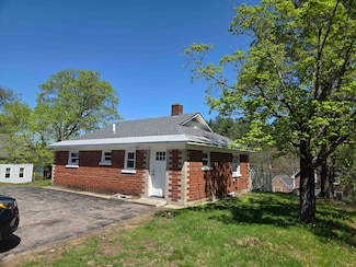 7 Cottage Place, Ashland, NH 03217