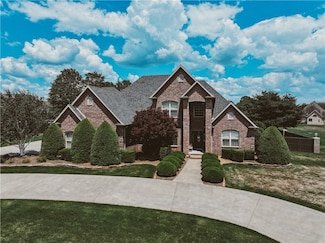 11136 W Stonebriar Dr, Bentonville, AR 72712