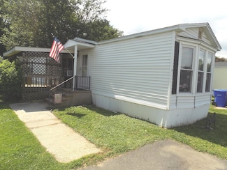 47 Elm St, East Windsor, CT 06088
