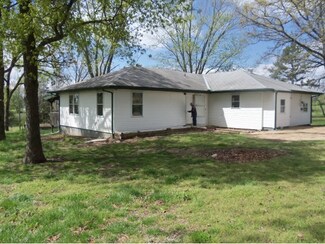 13802 E State Highway 76, Kissee Mills, MO 65680