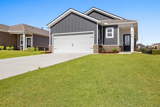 7178 Lang Ave, White House, TN 37188