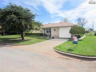 502 E Plum St, Archer City, TX 76351
