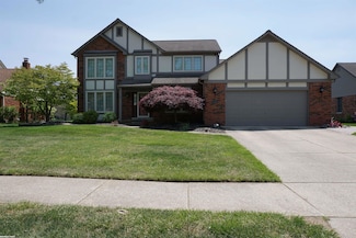 5150 Crowfoot Dr, Troy, MI 48085