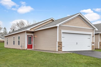 332 Redwood St N, Cambridge, MN 55008