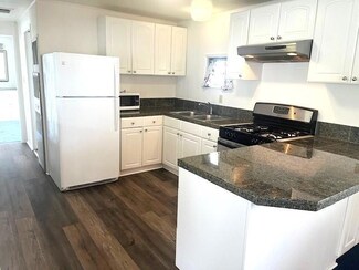 1099 38th Ave Unit 101, Santa Cruz, CA 95062