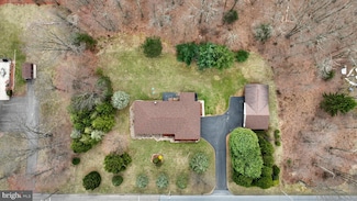 1200 W Pine St, Frackville, PA 17931