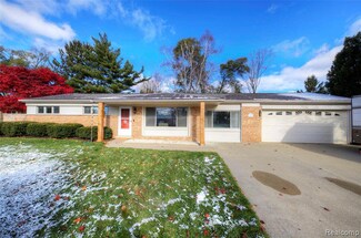 1123 Asher Ct, Walled Lake, MI 48390