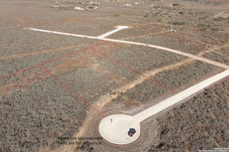 86 Palomino Hills, Uvalde, TX 78801