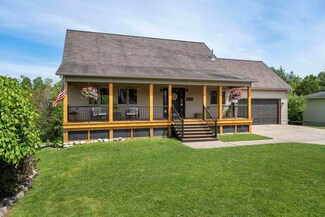 445 Orchard Ridge Dr, Petoskey, MI 49770