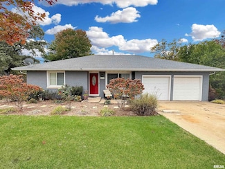 10250 W Lake Camelot Dr, Mapleton, IL 61547