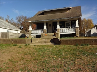 312 S 8th St, Independence, KS 67301