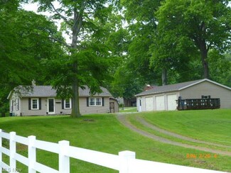 6343 Bosford St SW, Navarre, OH 44662