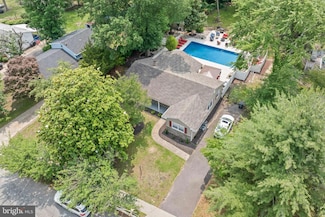 94 E Oak Ave, Lawnside, NJ 08045