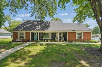 9849 Riggs St, Overland Park, KS 66212