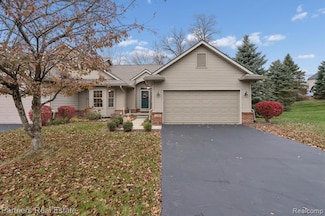 6120 Northridge Hills Dr, Brighton, MI 48116