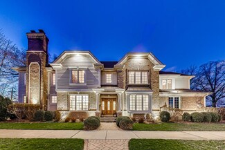 445 E Crescent Ave, Elmhurst, IL 60126