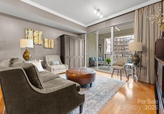 300 W 5th St Unit 224, Charlotte, NC 28202
