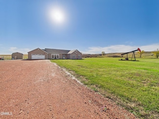 12696 21st St NW, Watford City, ND 58854
