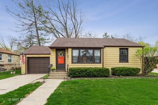 605 S 2nd St, West Dundee, IL 60118