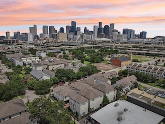 2209 Bastrop St, Houston, TX 77003