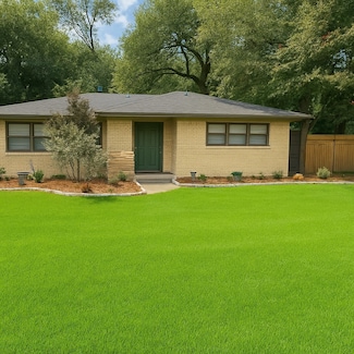 3215 James Dr, Dallas, TX 75227