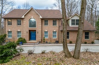 5657 Fox Ln, Emmaus, PA 18049
