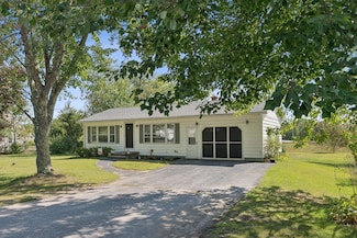 6 Goodwins Acres, Dayton, ME 04005