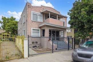 1631 W 11th Place, Los Angeles, CA 90015