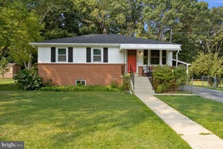 18 Robshire Manor Rd, Huntingtown, MD 20639