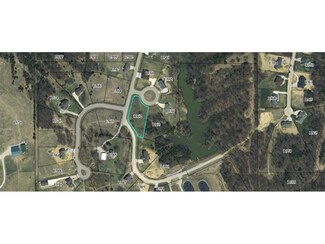 1362 Lakewoods Ct NE, Swisher, IA 52338