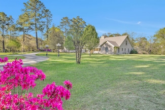 134 Vick Rd, New Waverly, TX 77358