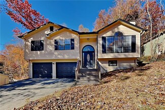 4304 Falcon Crest Dr, Flowery Branch, GA 30542