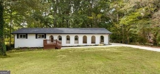 1019 Crestwood Ln, Stone Mountain, GA 30087