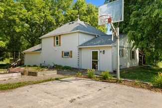 409 Forest St S, Colfax, IA 50054