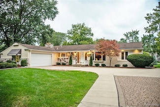 3023 Middlebury Ln, Bloomfield Hills, MI 48301