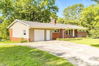 215 Mellwood Dr, Charlotte, NC 28214