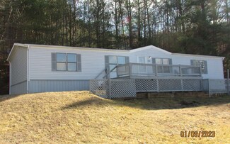 2906 Plott Town Rd, Young Harris, GA 30582