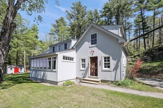 566 River Rd, Dresden, ME 04342