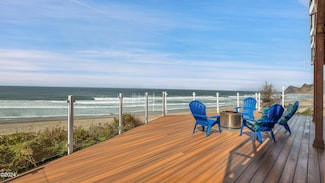 5725 NW Jetty Ave, Lincoln City, OR 97367