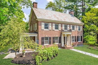 84 S Main St, Hanover, NH 03755