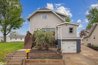 330 E 13th St N, Newton, IA 50208