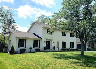408 Westchester Ln, Valparaiso, IN 46385