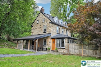 64 Connard Dr, Williams Township, PA 18042