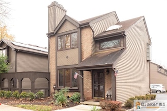 96 Riverbend Dr, North Brunswick, NJ 08902