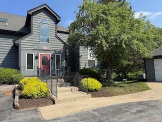 1300 Winding Ridge Ln Unit 8, Valparaiso, IN 46383