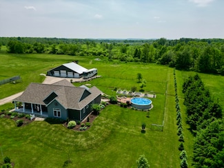 30 Silver Moon Ln, Brushton, NY 12916
